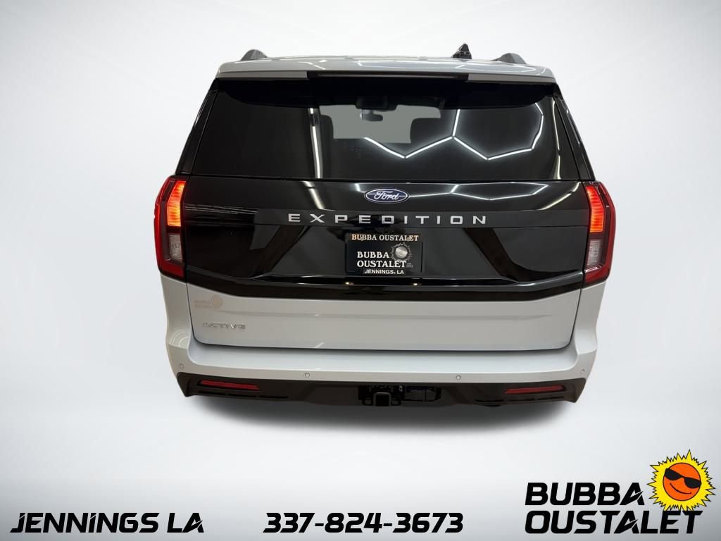 New 2026 Ford Expedition Active image 4