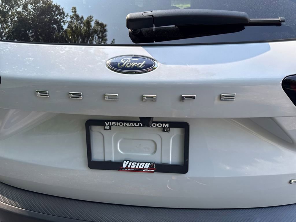 Used 2025 Ford Escape ST-Line image 14