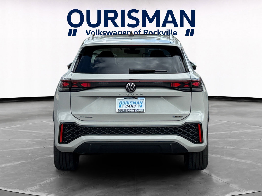 New 2026 Volkswagen Tiguan SEL R-Line AWD/4WD image 5