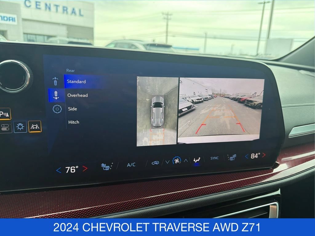Used 2024 Chevrolet Traverse Z71 AWD/4WD image 17