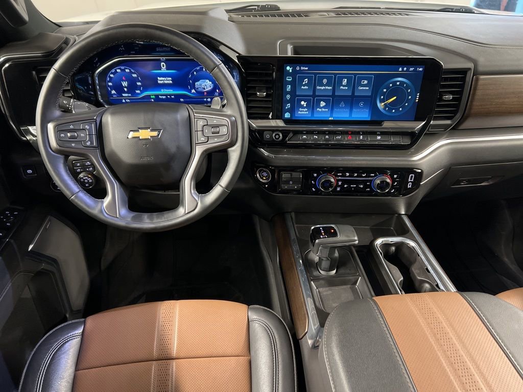 Used 2024 Chevrolet Silverado 1500 High Country w/ High Country Premium Package image 8