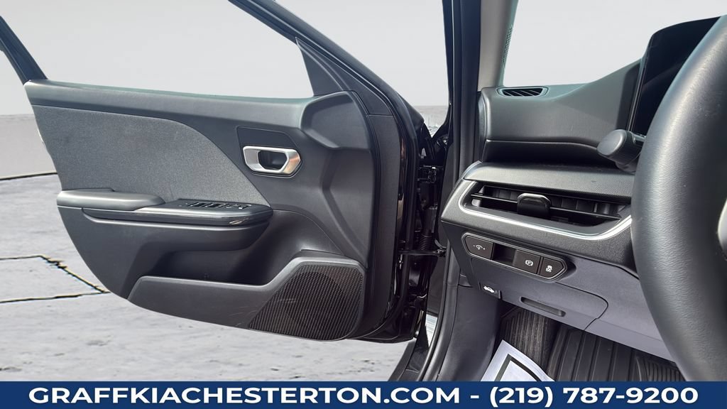 Used 2025 Kia K4 EX FWD image 26