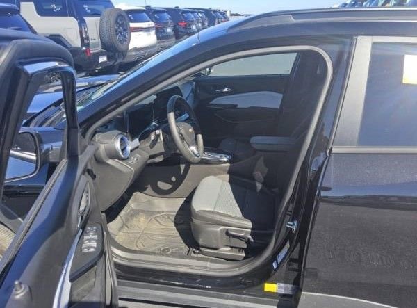 Used 2025 Chevrolet Trax LT w/ Driver Confidence Package FWD image 6