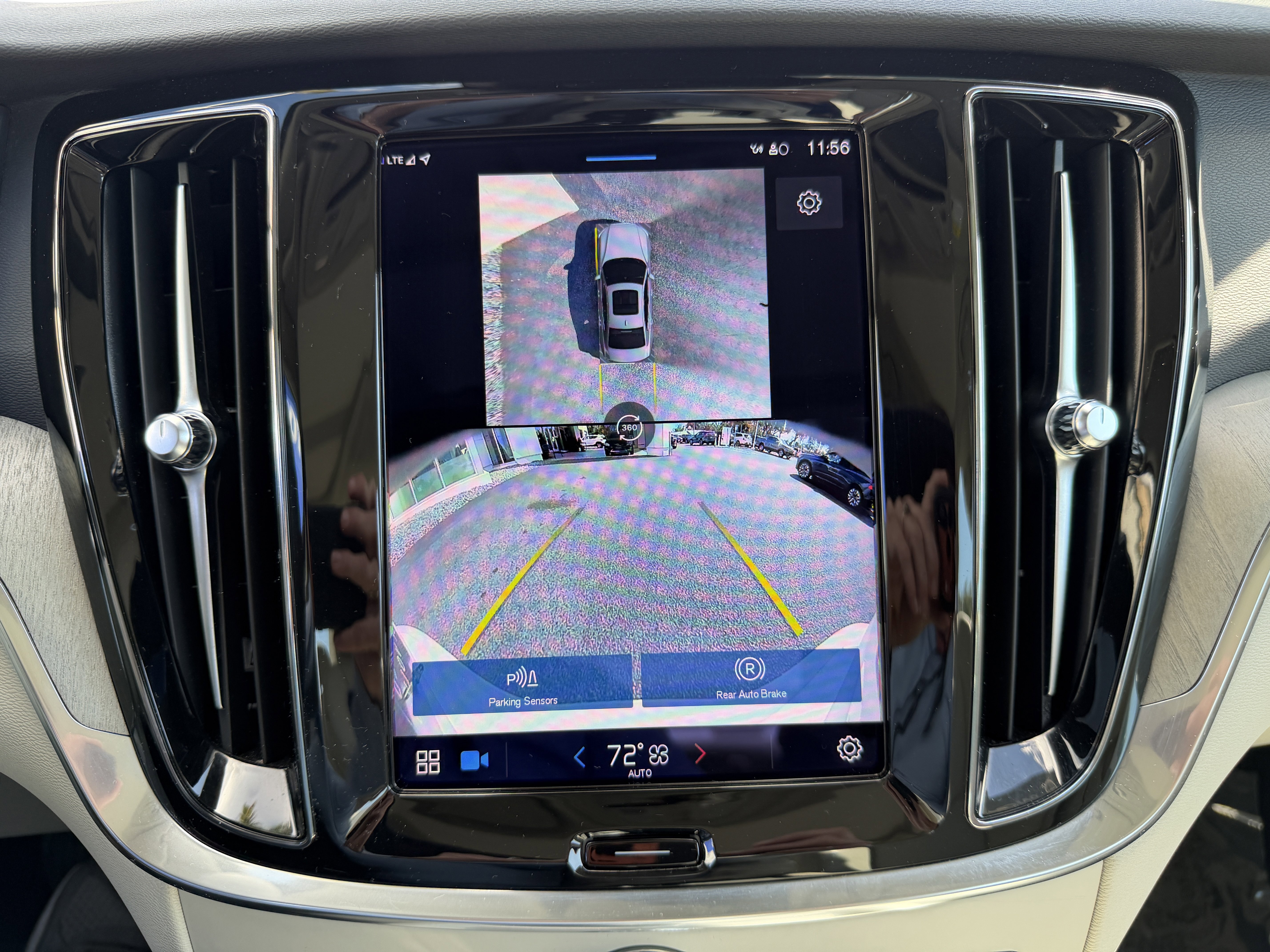 Certified 2024 Volvo S60 B5 Plus image 22