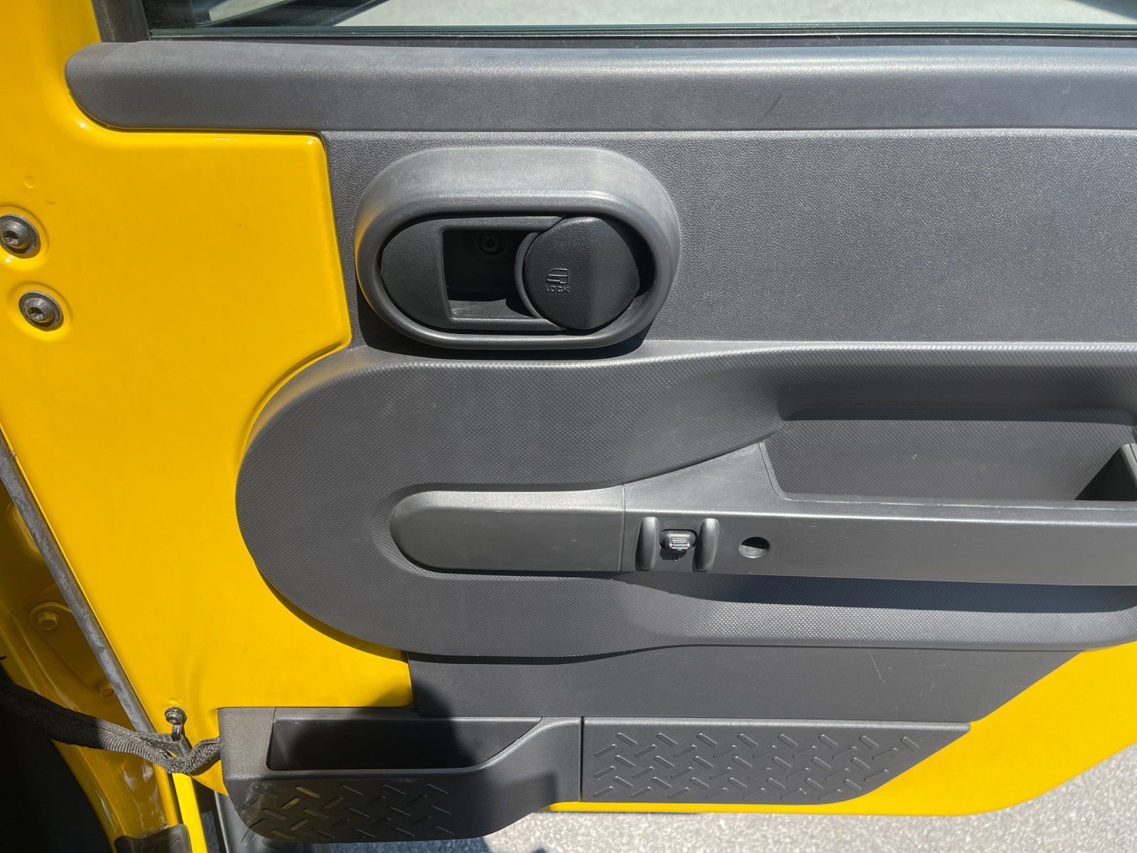 Used 2009 Jeep Wrangler X image 19