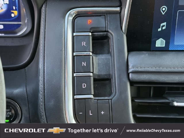 Used 2023 Chevrolet Tahoe Z71 w/ Luxury Package AWD/4WD image 22