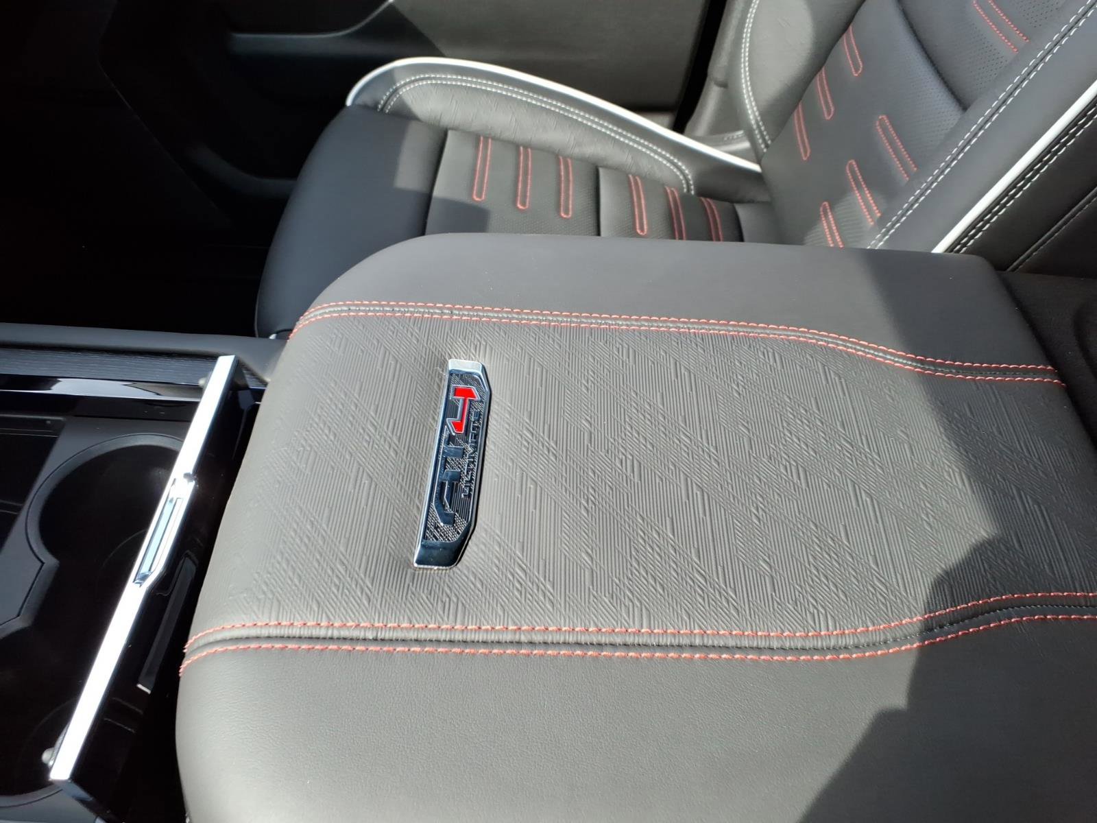 New 2026 GMC Yukon XL AT4 Ultimate image 17