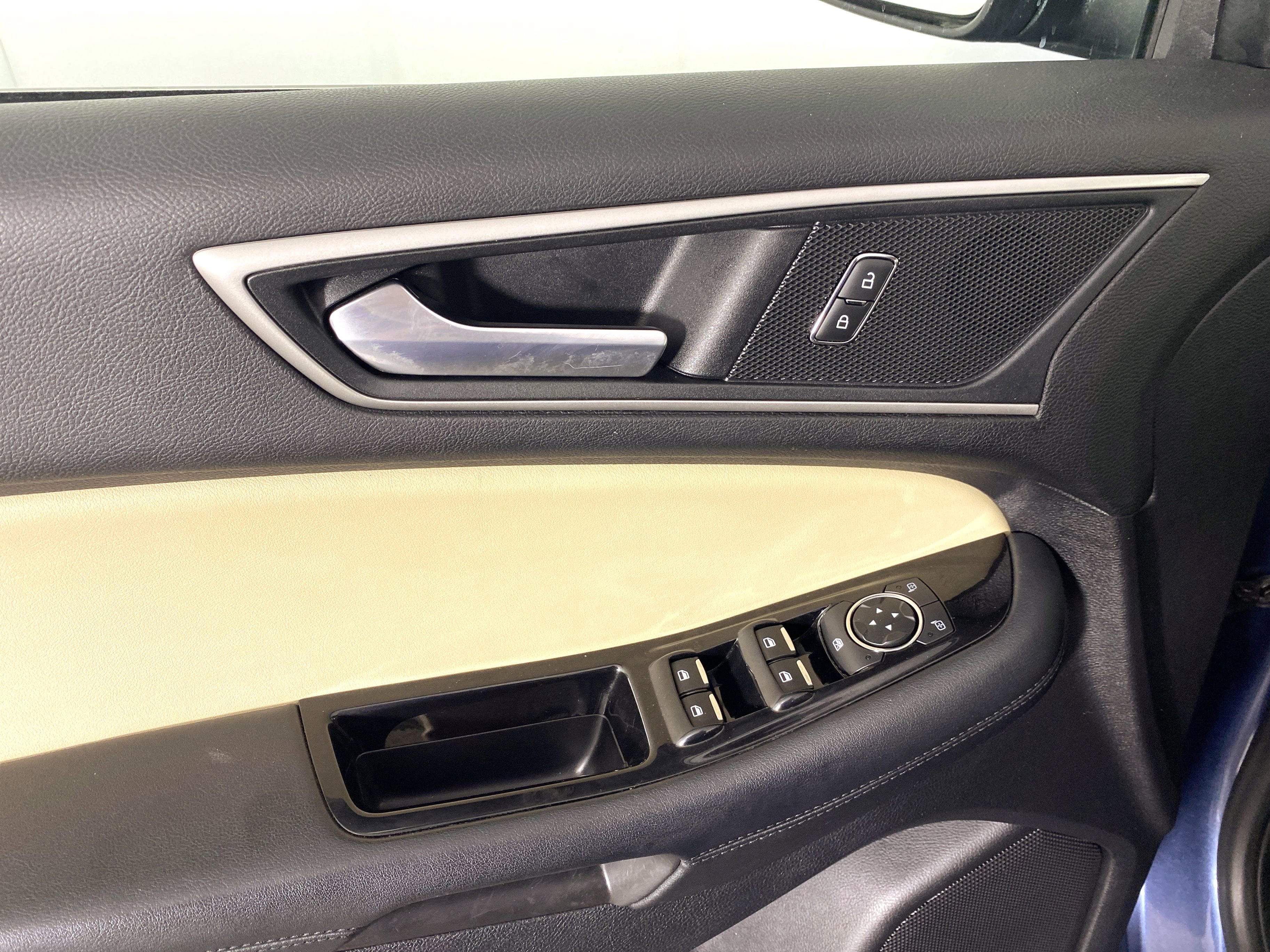 Used 2018 Ford Edge SEL w/ Equipment Group 201A image 14