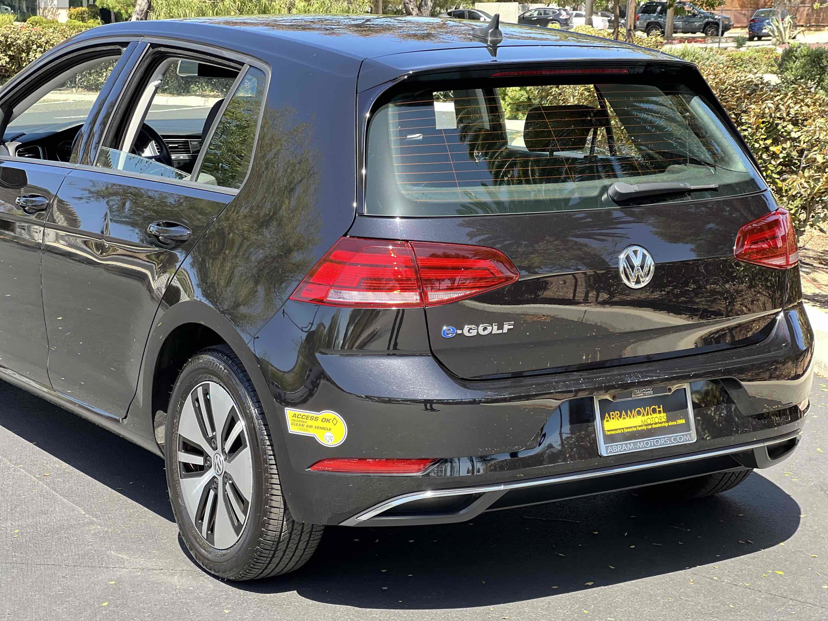 Used 2019 Volkswagen e-Golf SE w/ Driver Assistance Package FWD image 99