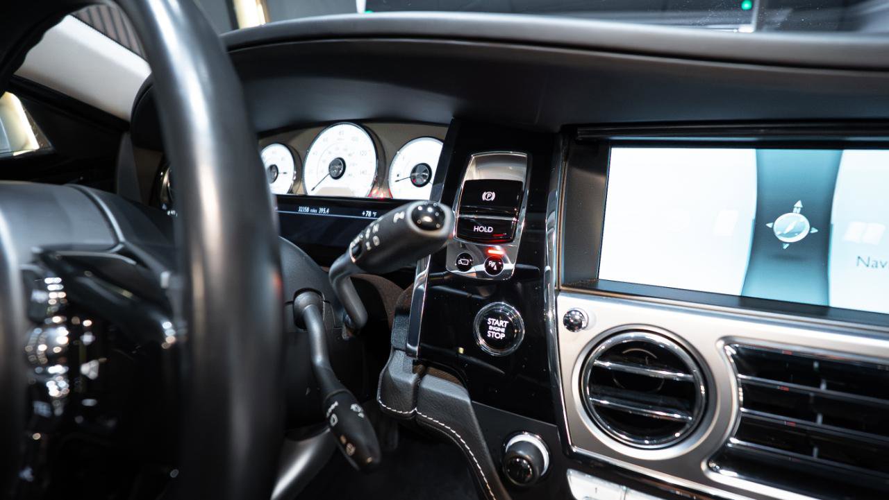 Used 2017 Rolls-Royce Ghost image 22