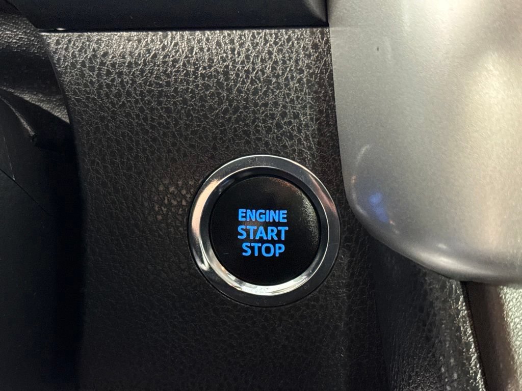 Used 2019 Toyota Highlander XLE AWD/4WD image 22
