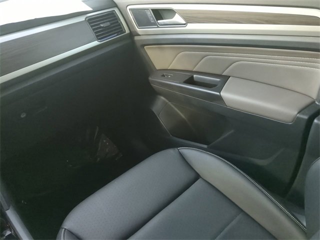 Certified 2022 Volkswagen Atlas SE w/ Panoramic Sunroof Package image 16