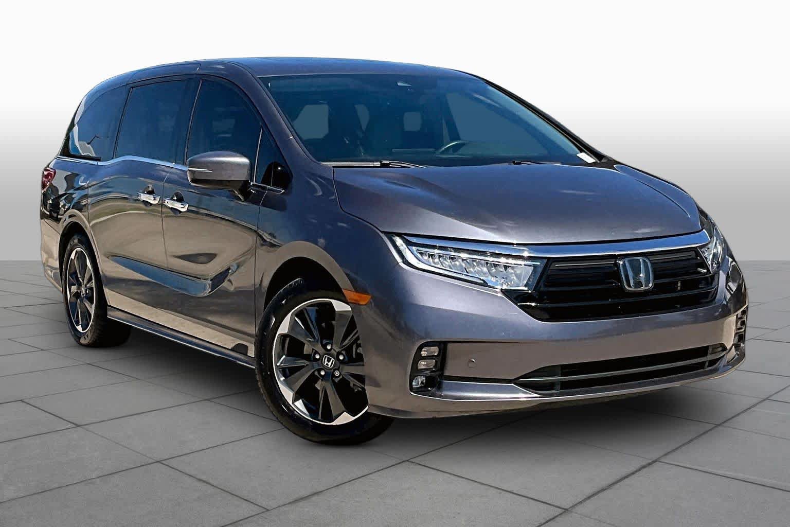 Used 2023 Honda Odyssey Elite image 3