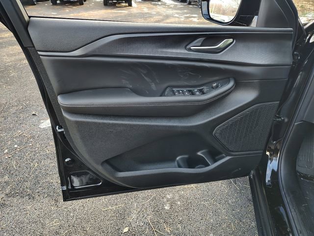 New 2025 Jeep Grand Cherokee L Altitude image 12