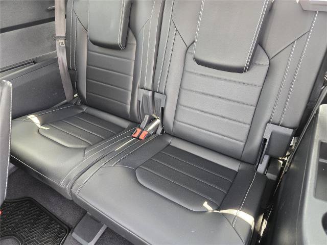 Used 2024 Volkswagen Atlas SEL AWD/4WD image 30