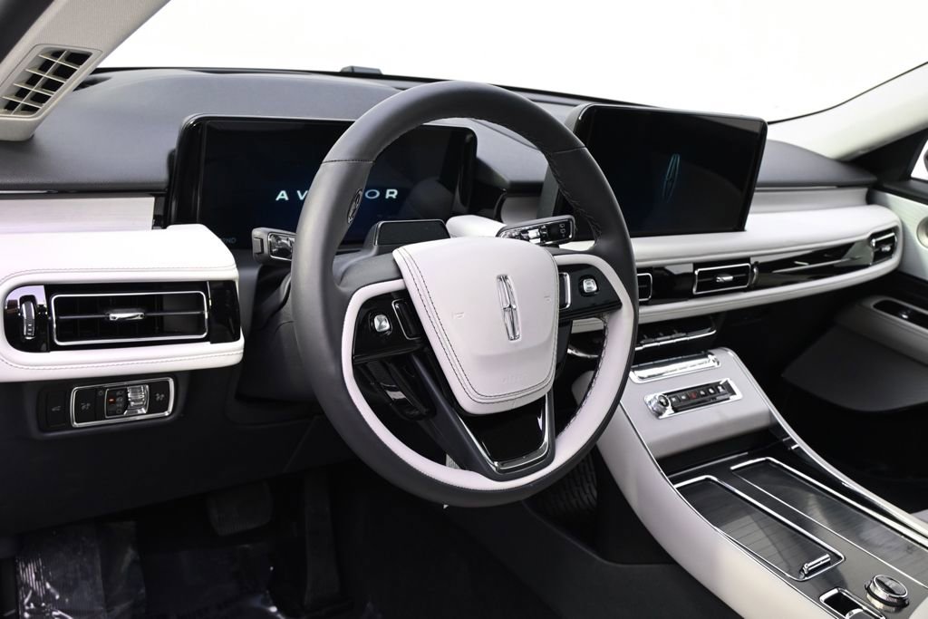 New 2026 Lincoln Aviator Reserve image 11