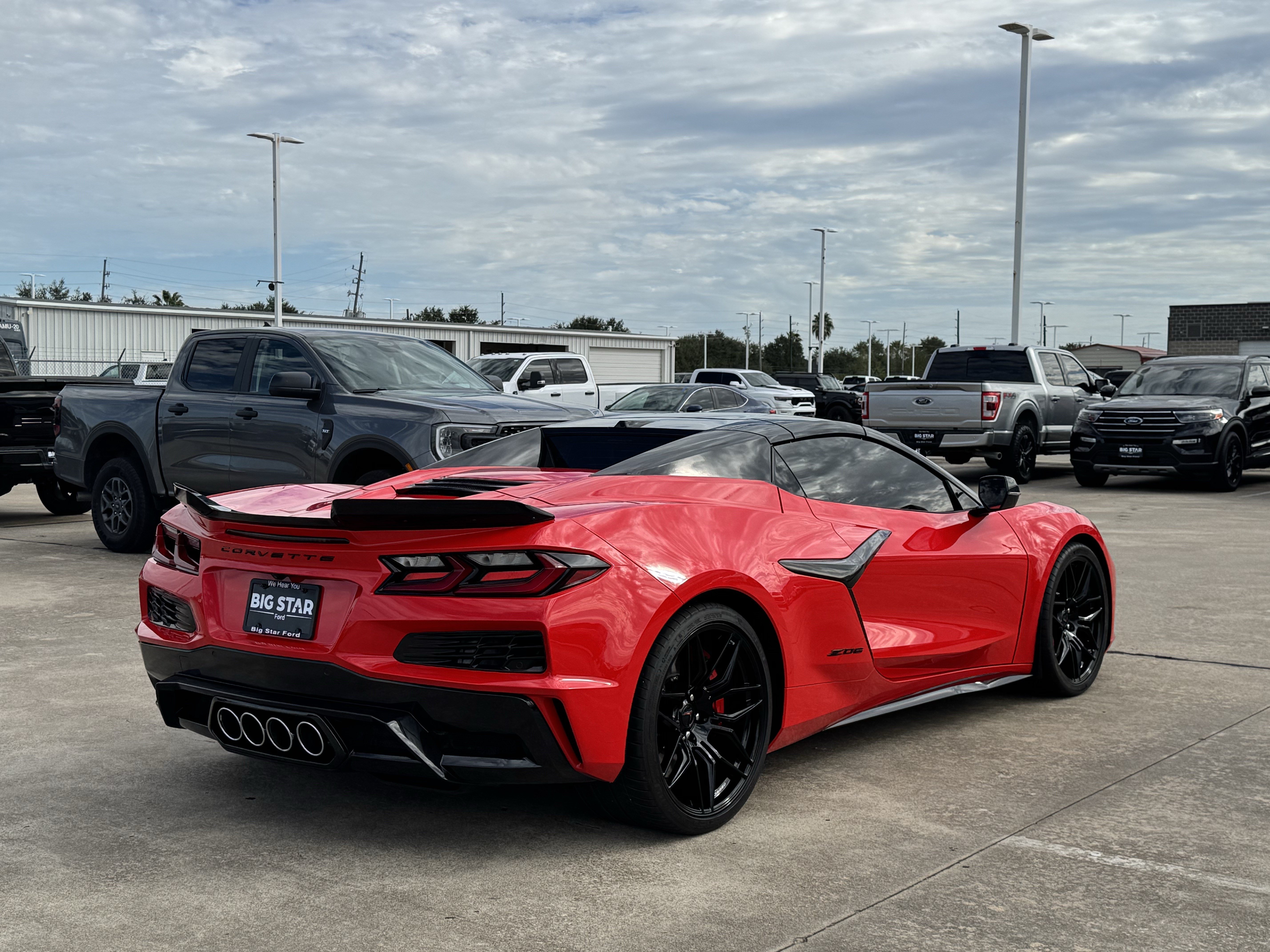 Used 2024 Chevrolet Corvette Z06 RWD image 7