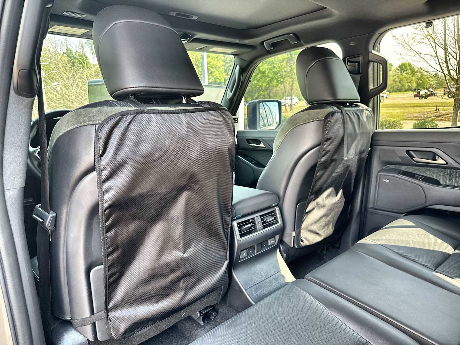 Used 2025 Lexus GX 550 image 18