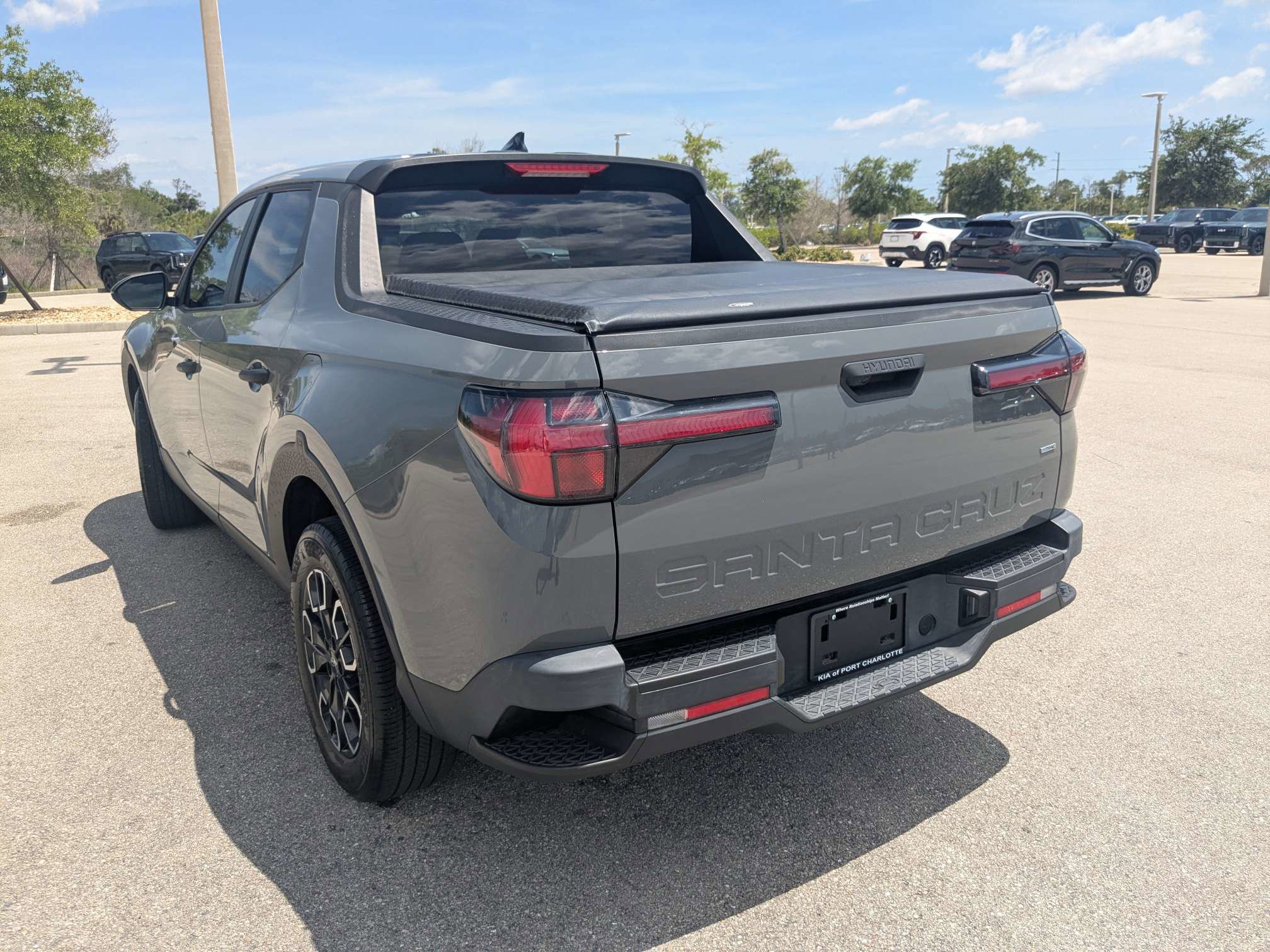 Used 2023 Hyundai Santa Cruz SEL AWD/4WD image 7