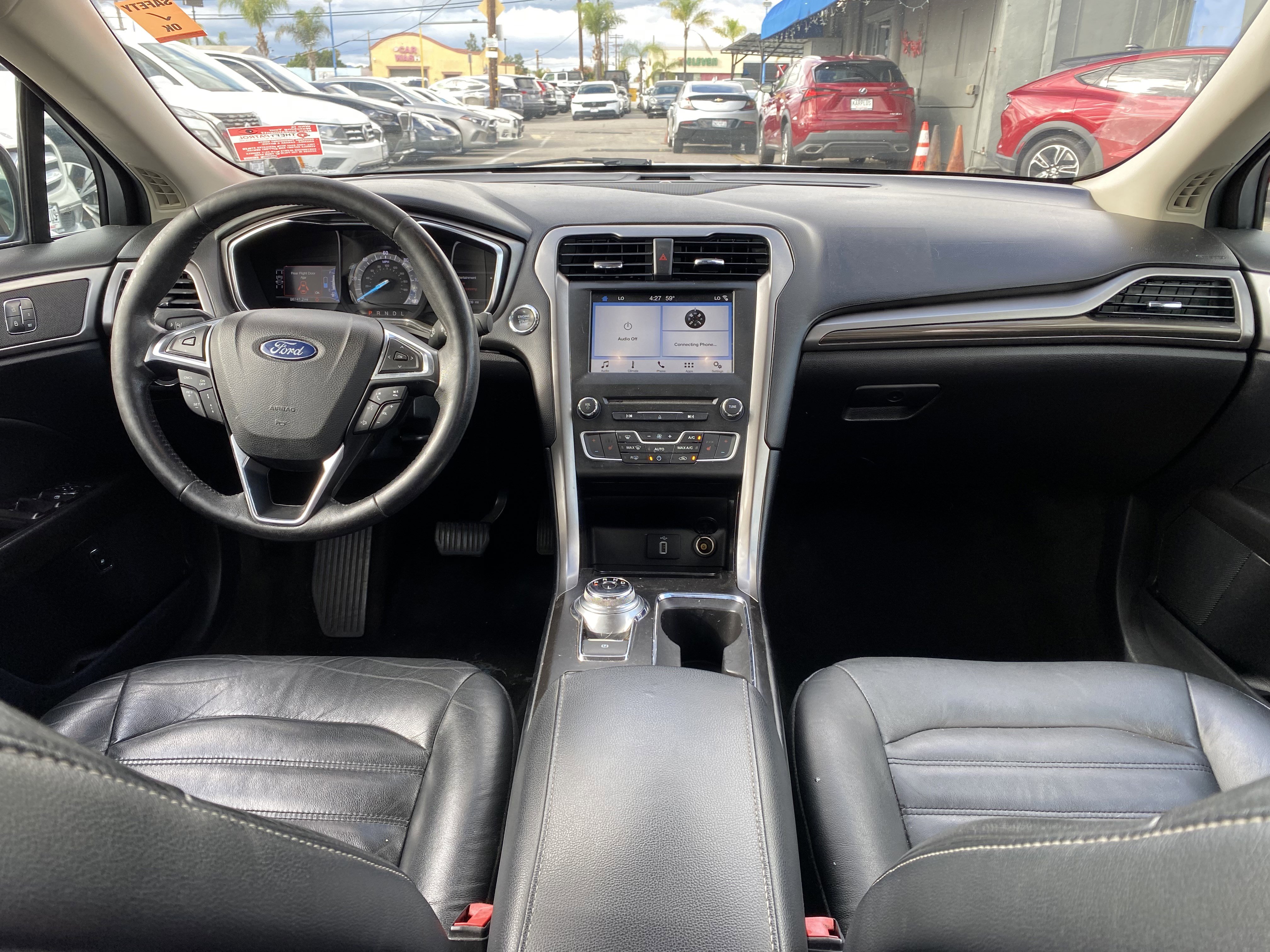 Used 2018 Ford Fusion SE w/ Equipment Group 602A image 23