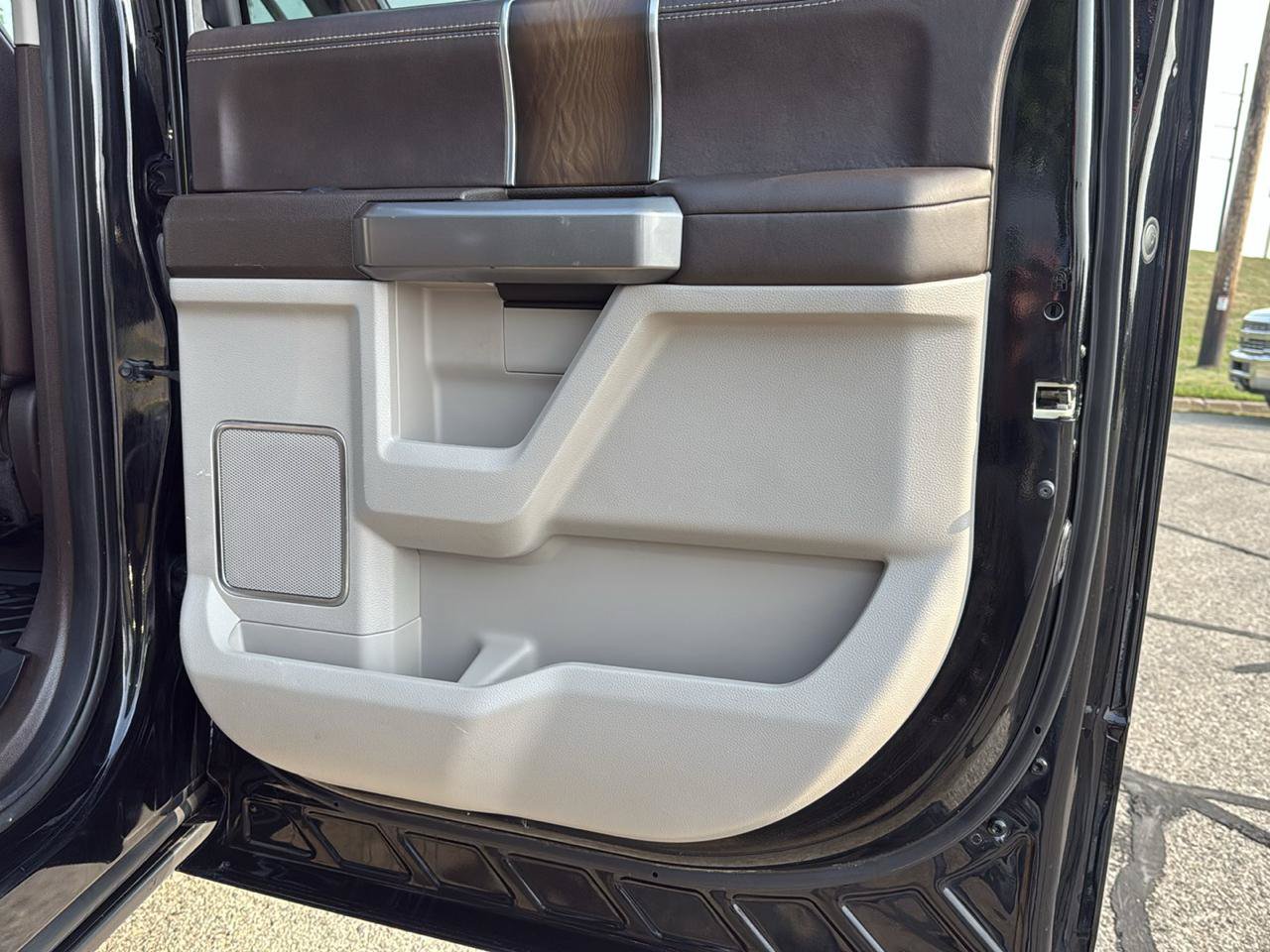 Used 2018 Ford F350 Limited w/ FX4 4x4 Off Road Package image 50