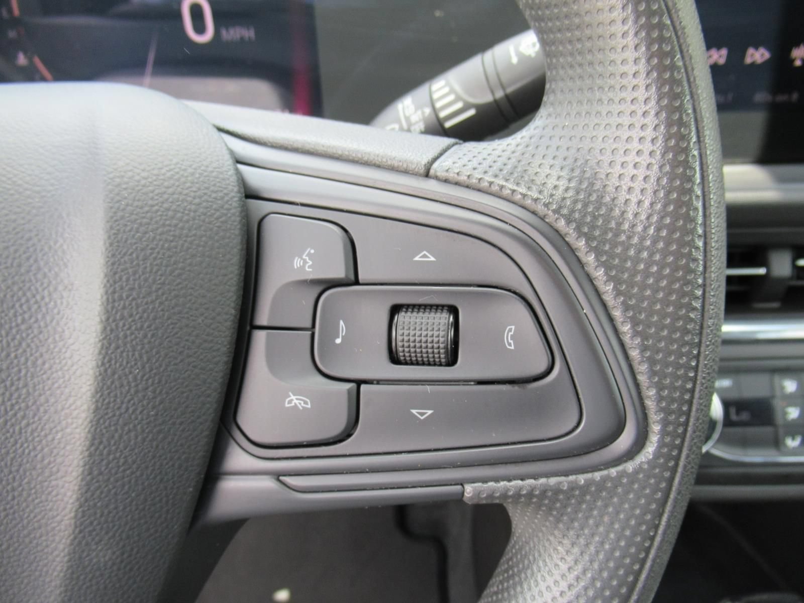 Used 2026 Buick Envista Preferred FWD image 22