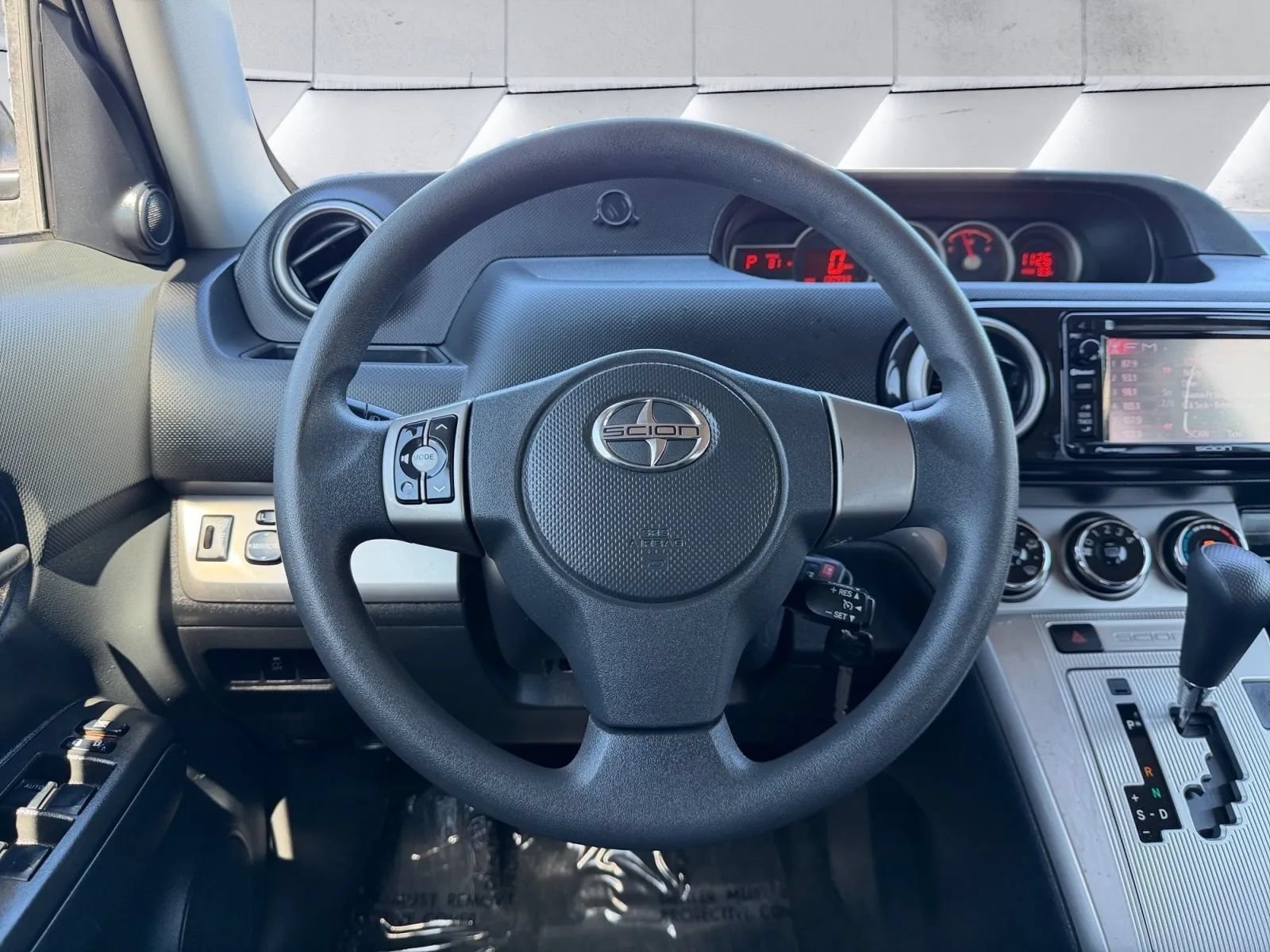 Used 2014 Scion xB FWD image 14