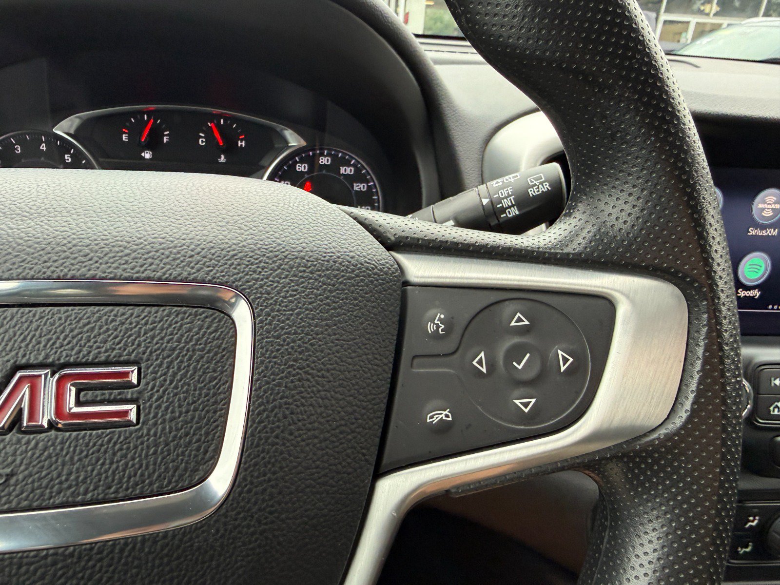 Used 2024 GMC Terrain SLE w/ Driver Convenience Package AWD/4WD image 26