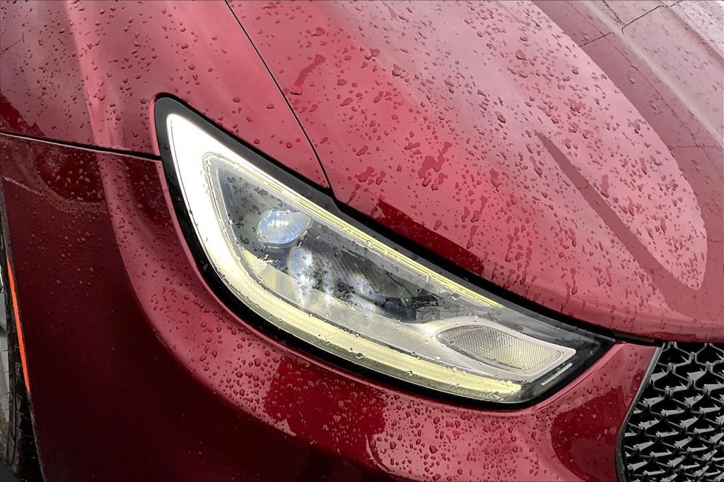 Used 2021 Chrysler Pacifica Touring-L w/ Uconnect Theater Family Group AWD/4WD image 32