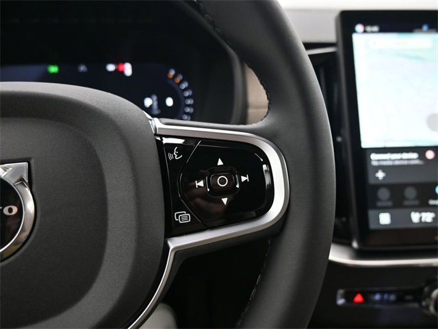 New 2026 Volvo XC90 B6 Plus w/ Protection Package Premier image 25
