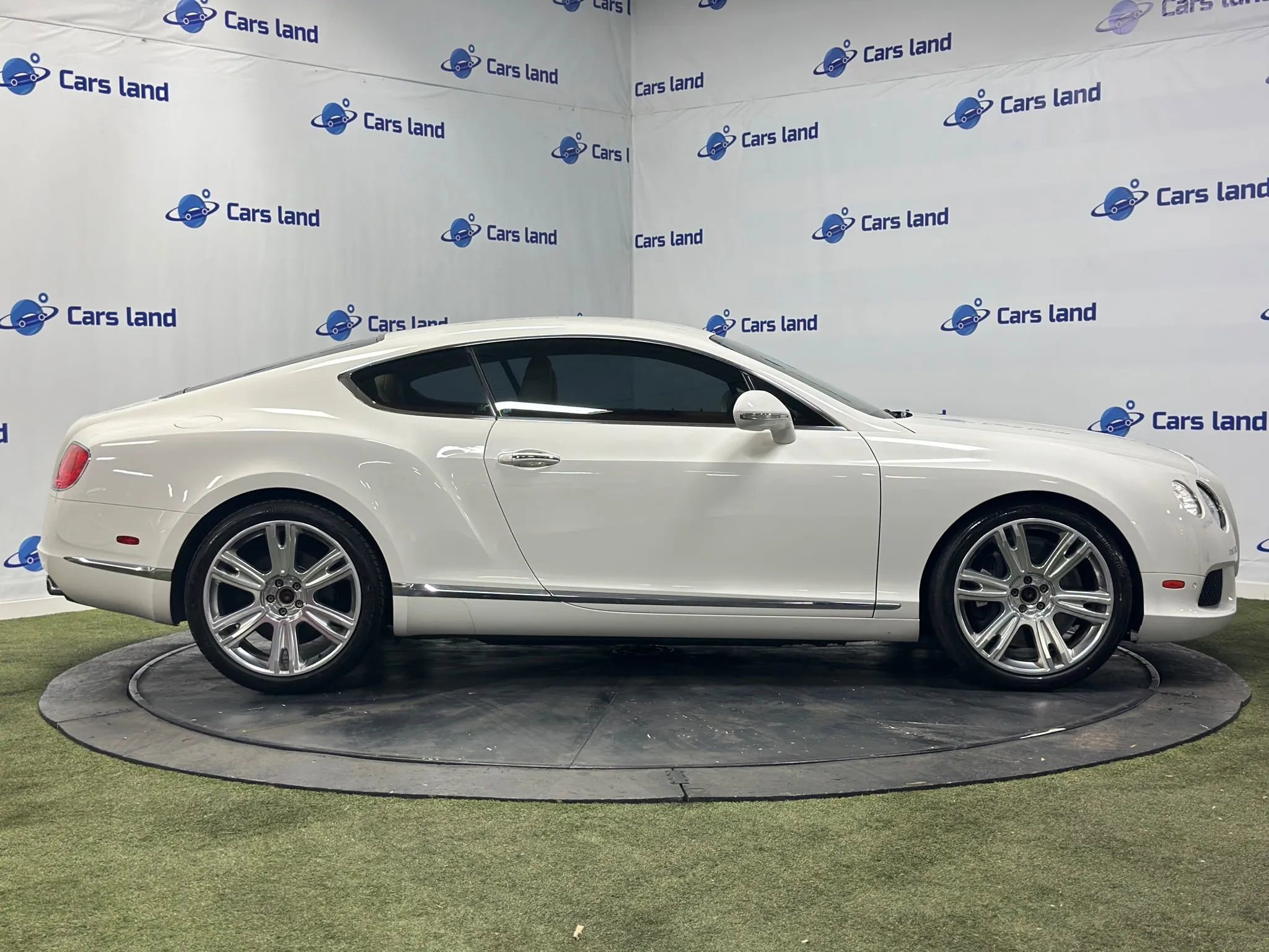 Used 2014 Bentley Continental GT image 3