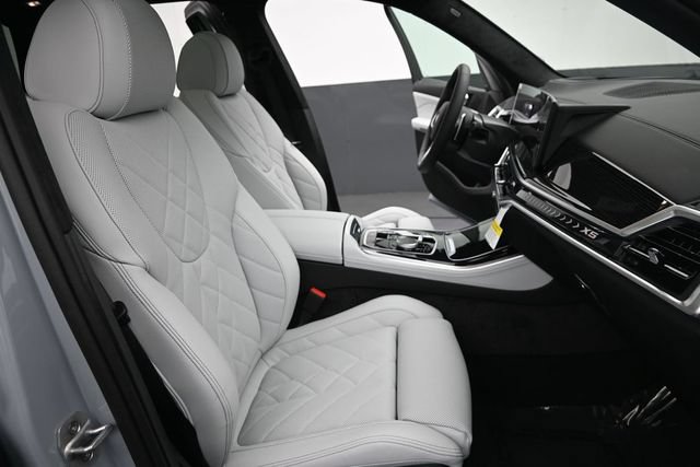 New 2026 BMW X5 xDrive40i w/ M Sport Package AWD/4WD image 25