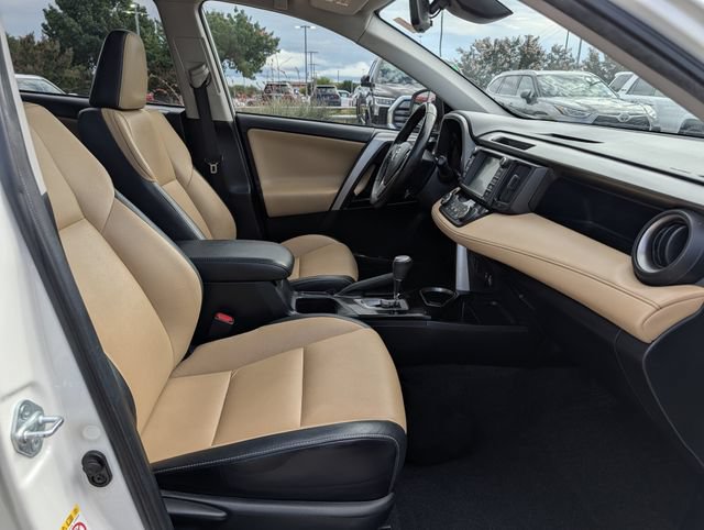 Used 2016 Toyota RAV4 Limited FWD image 31
