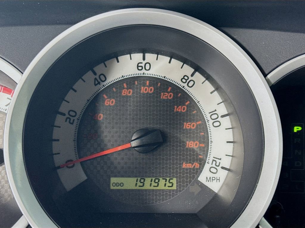 Used 2014 Toyota Tacoma PreRunner w/ SR5 Package image 16