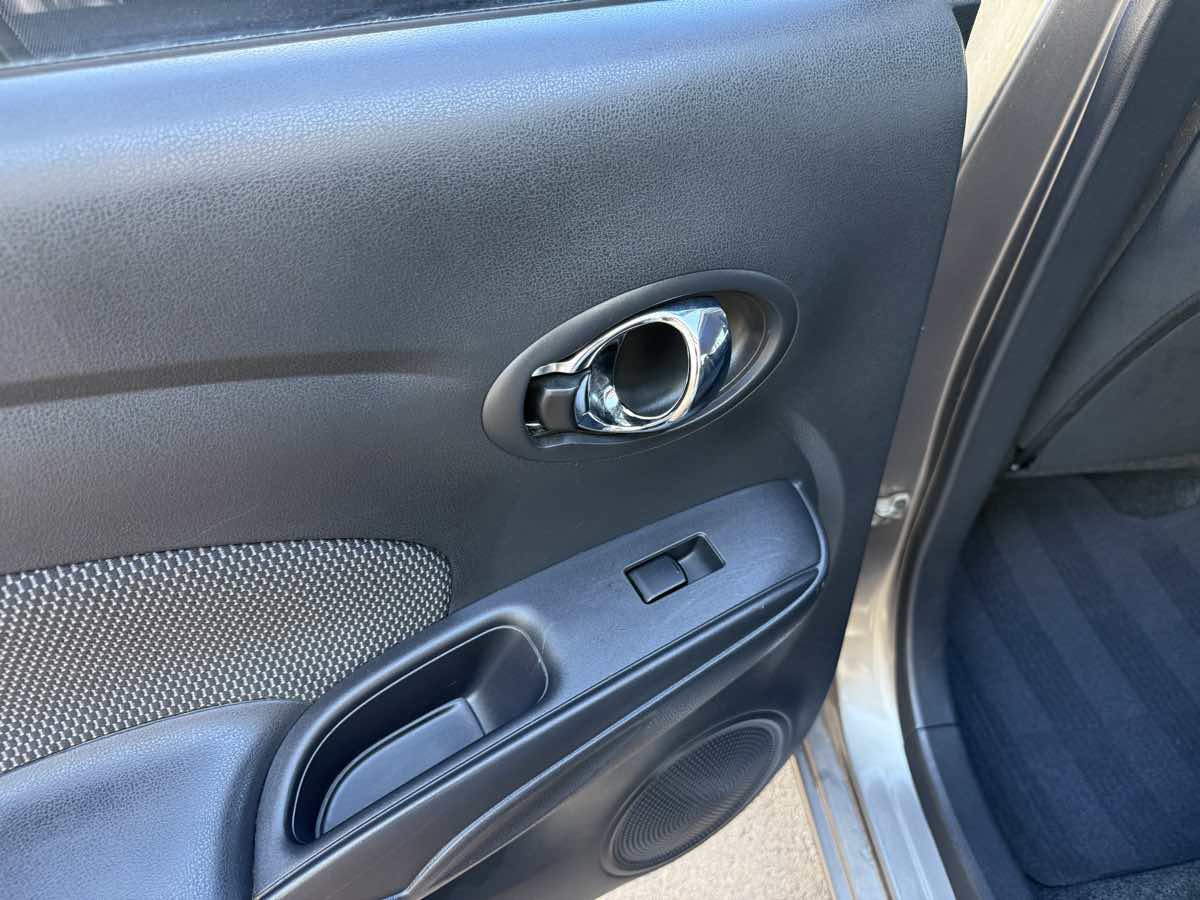Used 2016 Nissan Versa SV FWD image 38