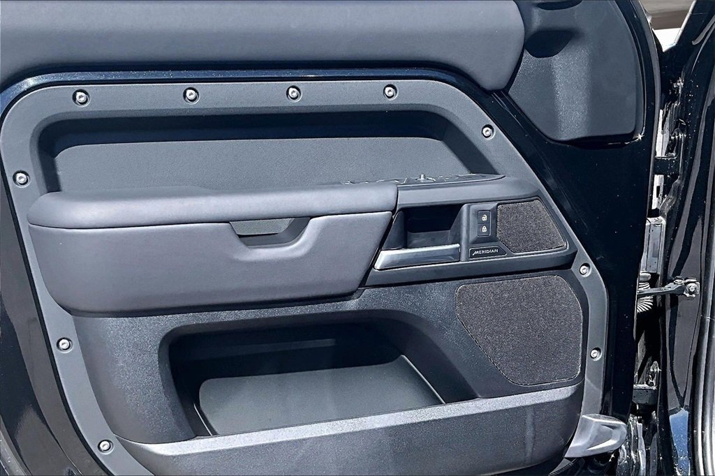 Certified 2025 Land Rover Defender 110 S image 18