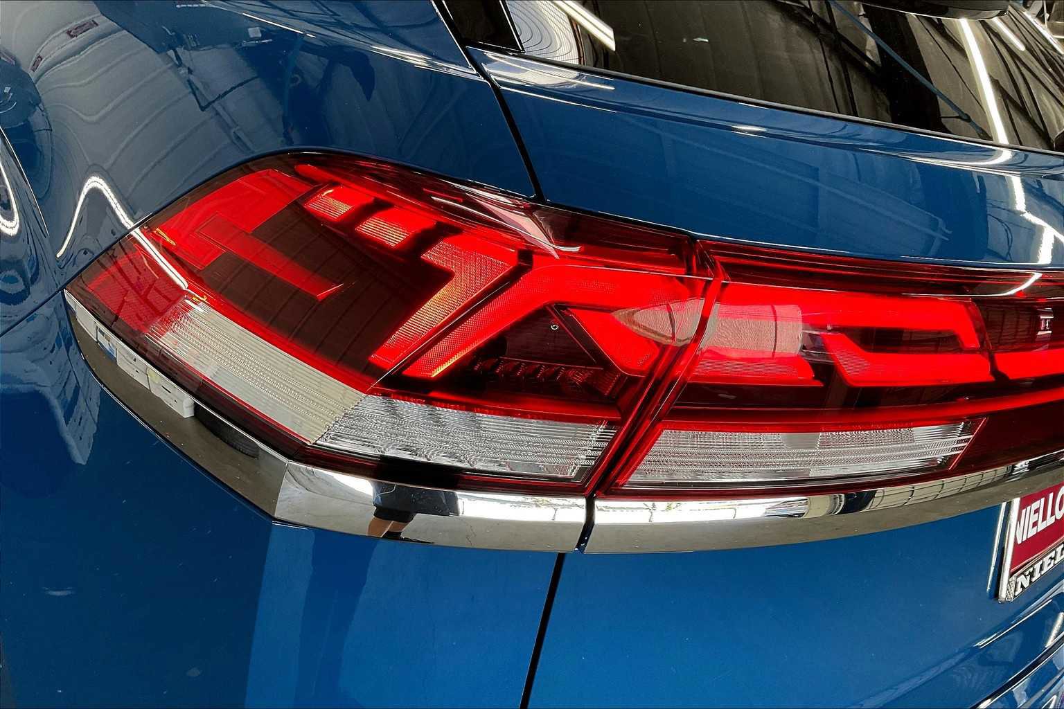 New 2025 Volkswagen Atlas Cross Sport SE image 24