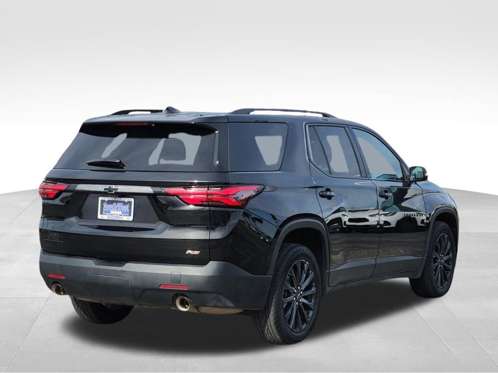 Used 2023 Chevrolet Traverse RS w/ LPO, Floor Liner Package image 5