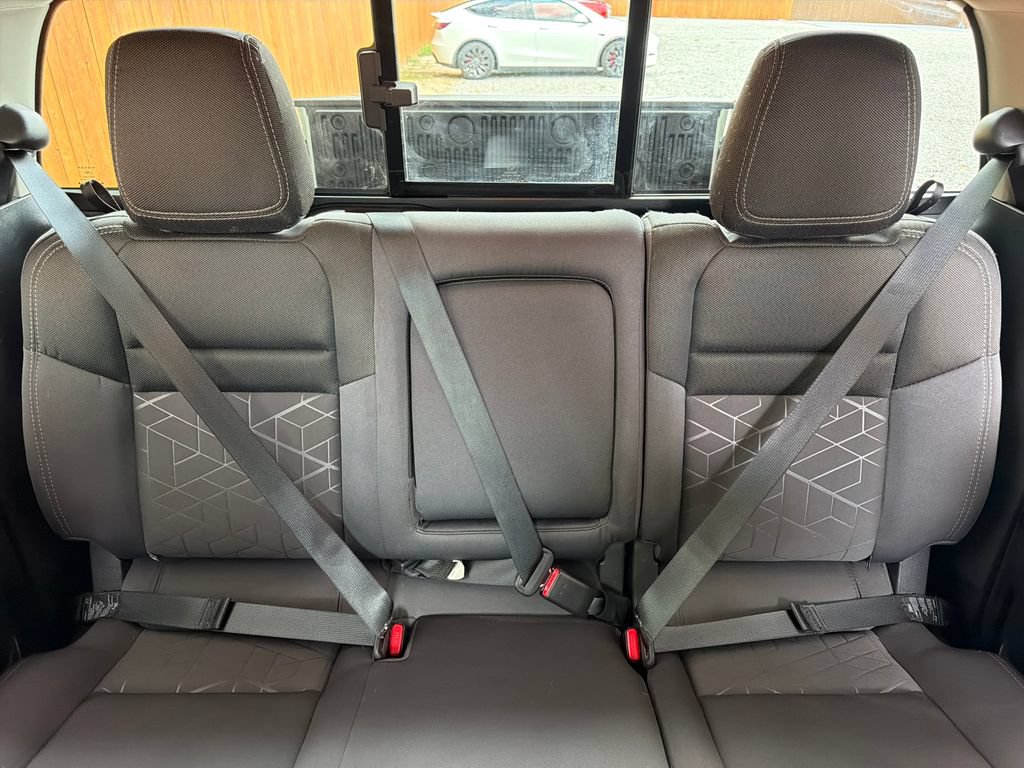 Used 2025 Nissan Frontier SV w/ SV Convenience Package RWD image 28