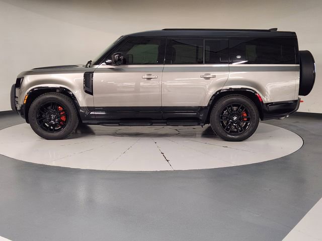 Used 2024 Land Rover Defender 130 X AWD/4WD image 5