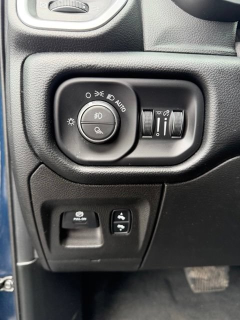 Used 2019 RAM 1500 Big Horn AWD/4WD image 13