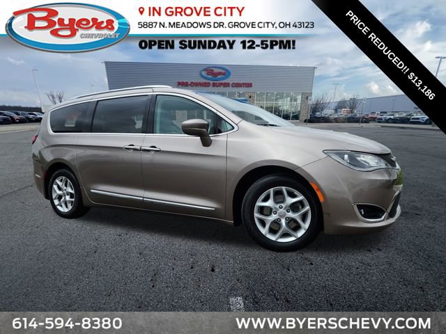Used 2018 Chrysler Pacifica Touring-L w/ Tire & Wheel Group