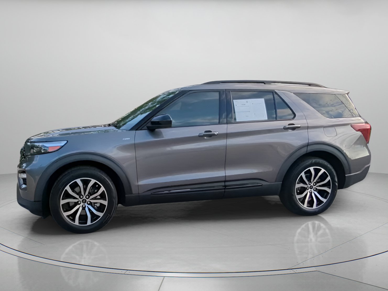 Certified 2023 Ford Explorer ST-Line w/ Class IV Trailer Tow Package RWD image 15