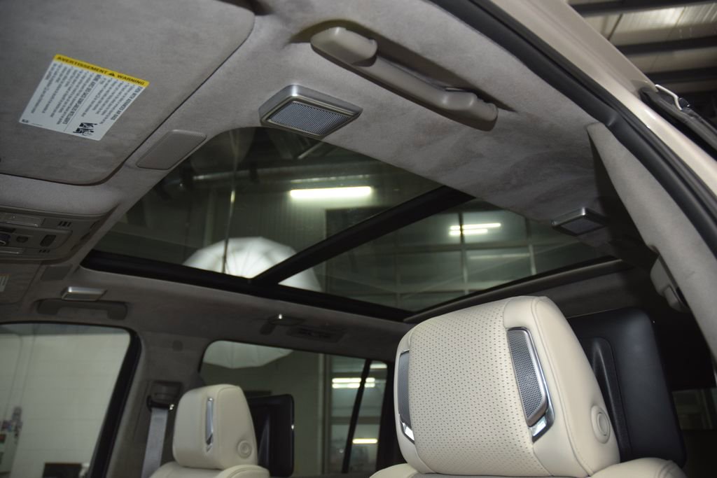 Used 2024 Cadillac Escalade ESV Sport Platinum w/ LPO, ONYX Package AWD/4WD image 50