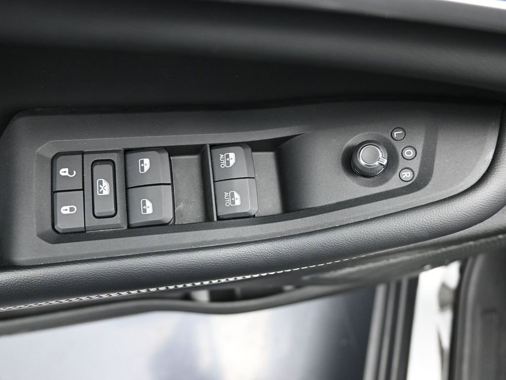 Used 2022 Jeep Grand Cherokee L Limited image 23