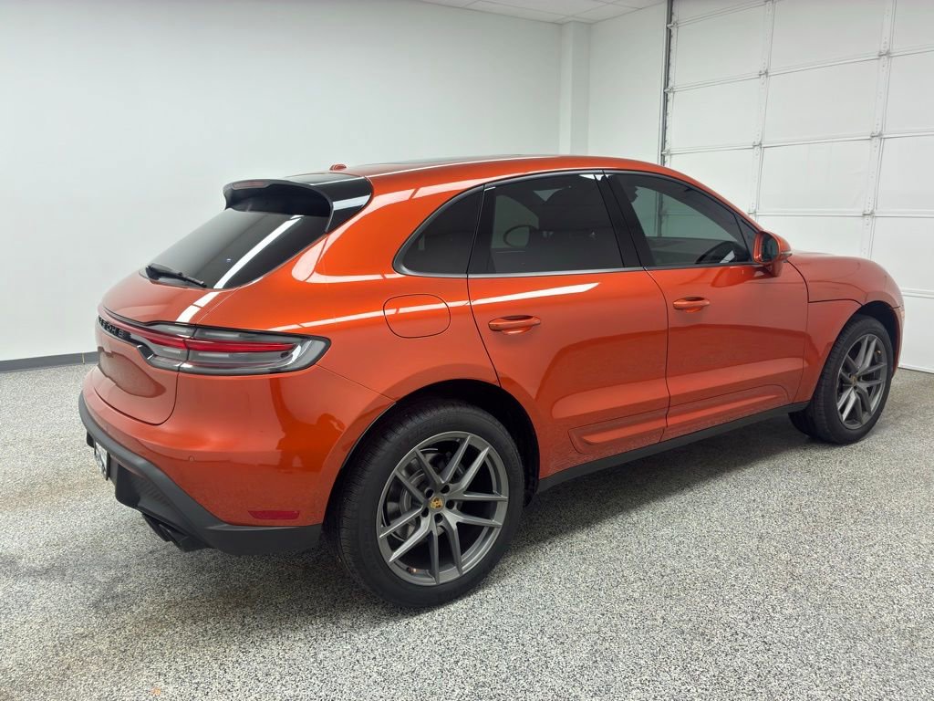 Used 2023 Porsche Macan w/ Premium Package Plus image 10