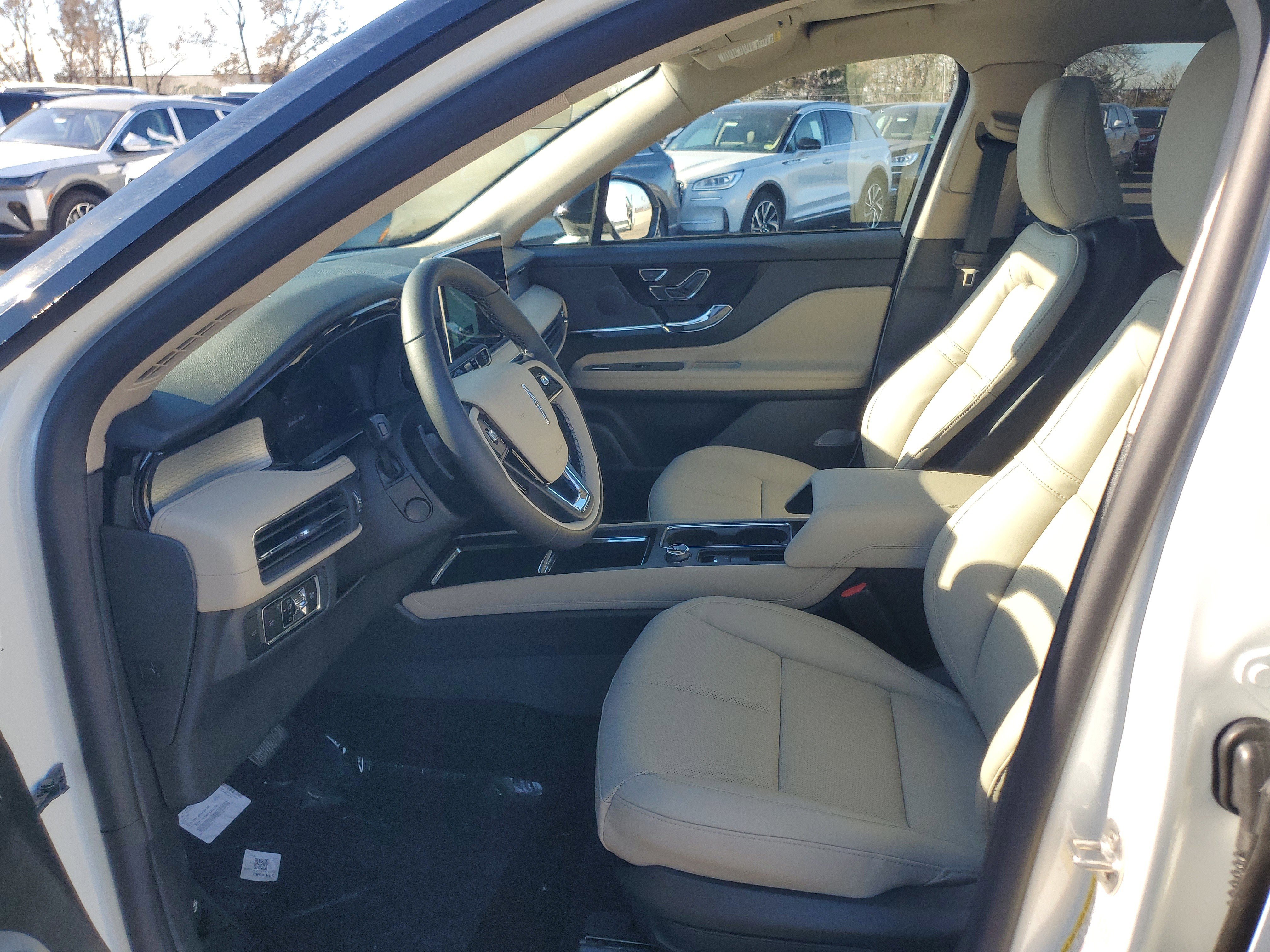 New 2026 Lincoln Corsair Premiere image 12