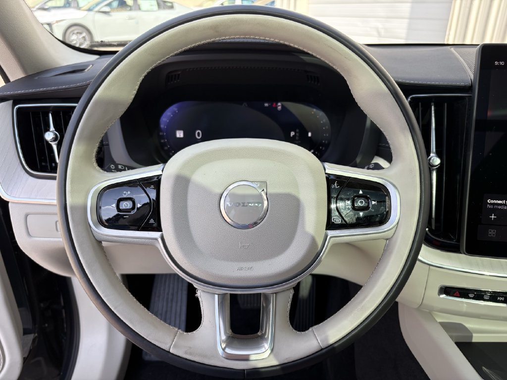 Used 2026 Volvo XC60 B5 Ultra AWD/4WD image 14