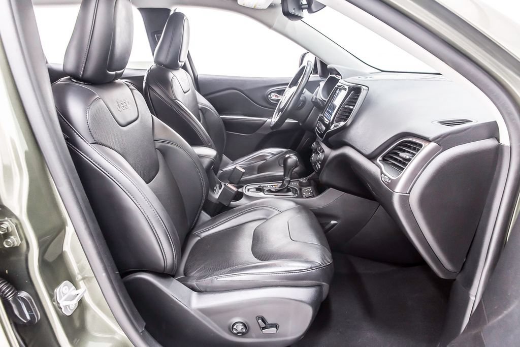 Used 2020 Jeep Cherokee Limited AWD/4WD image 30