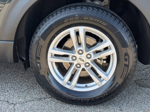 Used 2023 Ford Explorer XLT w/ Equipment Group 202A AWD/4WD image 8